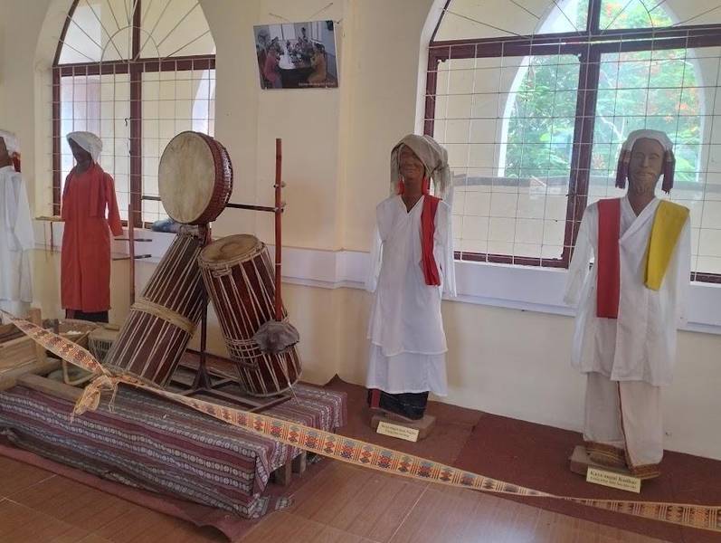 Làng dệt Mỹ Nghiệp là địa điểm du lịch Phan Rang trưng bày những sản phẩm dệt thủ công