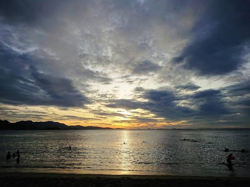 Biển Bình Sơn là địa điểm du lịch Phan Rang lý tưởng để du khách tắm biển, dạo chơi và tận hưởng bầu không khí trong lành, yên tĩnh