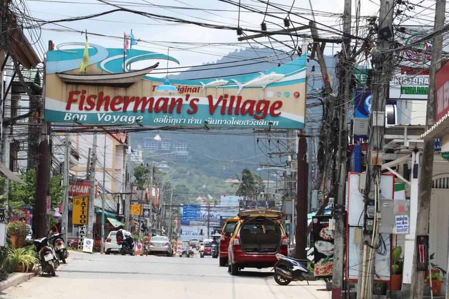 เที่ยวสมุยที่ถนนคนเดินบ่อผุด (Fisherman Village)