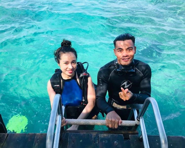 snorkeling