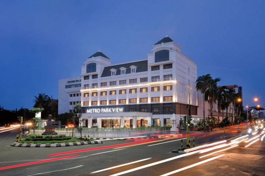 Metro Park View Hotel