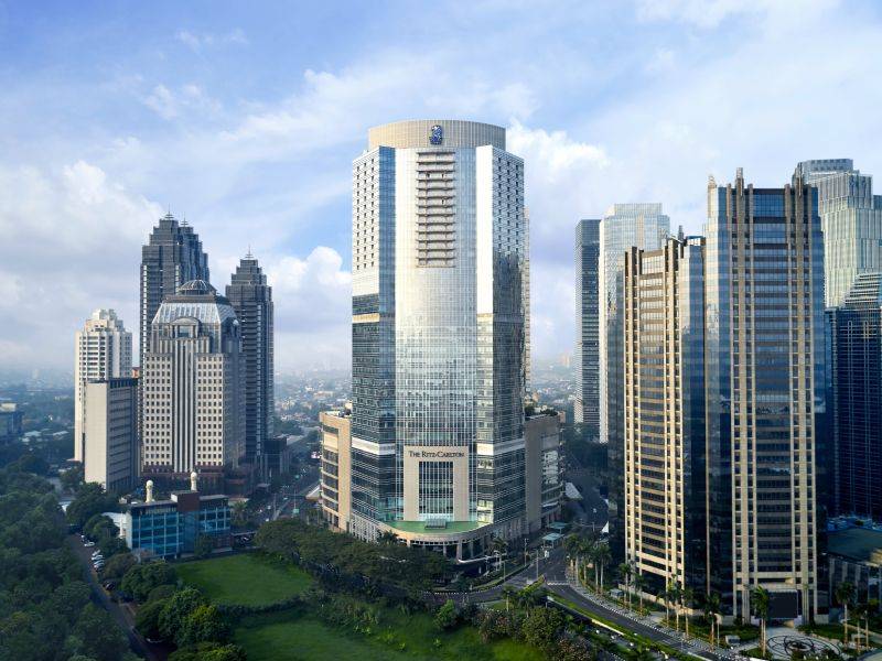 The Ritz-Carlton Jakarta, Pacific Place rekomendasi hotel dekat Chillax Sudirman