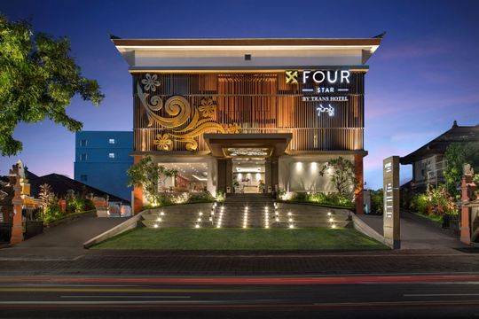  Four Star by Trans Hotel