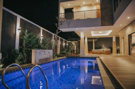  Living Java Garut - Villa dengan kolam renang di garut