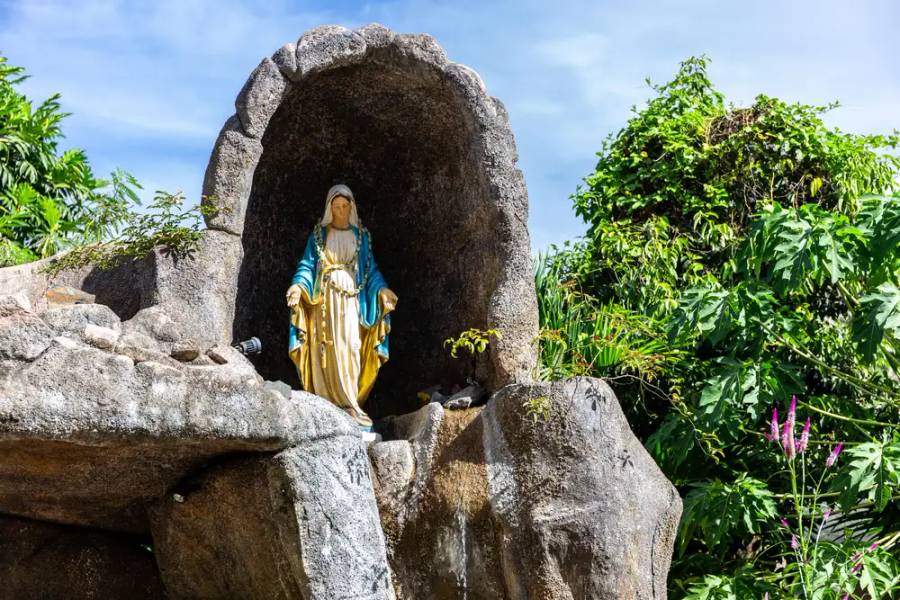 Gua Maria Bukit Kanada 