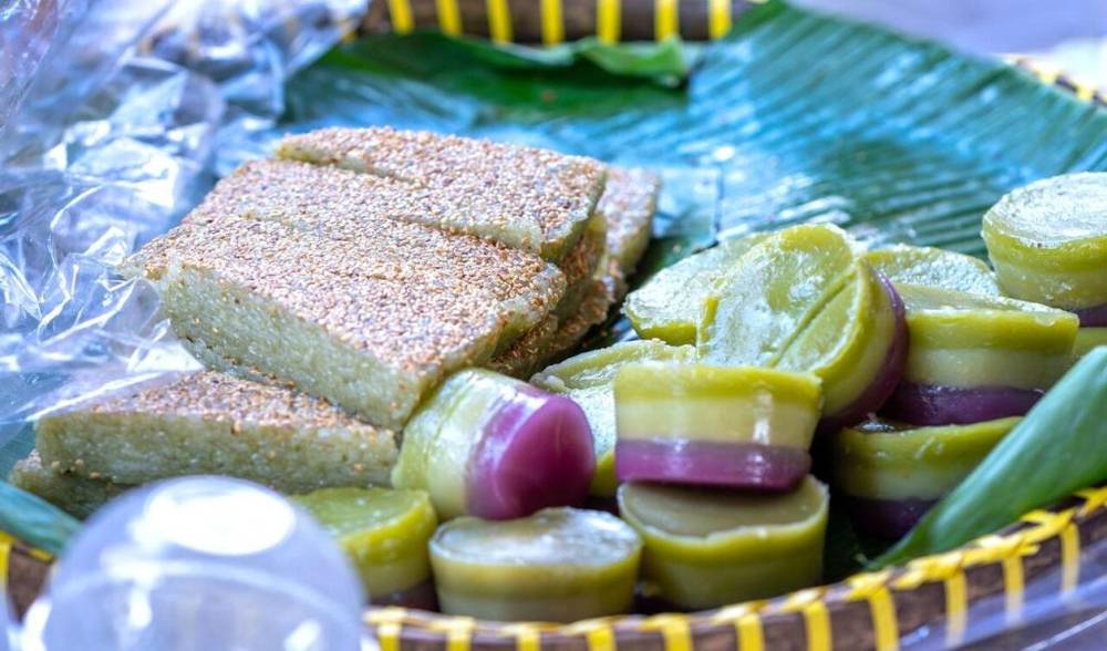 Thưởng thức các món bánh miền Tây tại căn nhà màu tím Cần Thơ