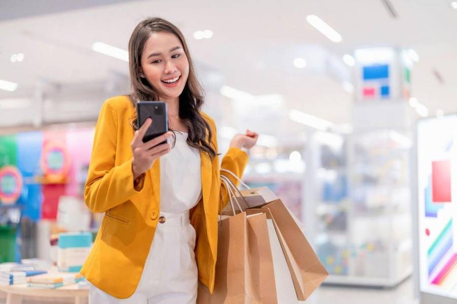 Du khách có cơ hội mua sắm giá rẻ khi đi du lịch vào mùa Black Friday