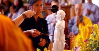 Lễ Phật Đản Vesak 2026 là ngày nào? Nguồn gốc, ý nghĩa, Traveloka VN