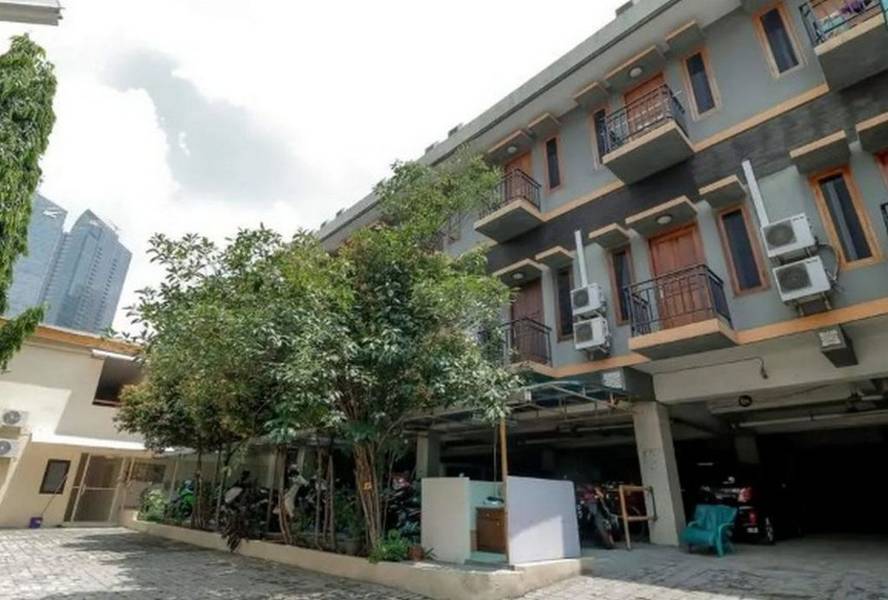 RedDoorz Plus near Ciputra World Kuningan 2
