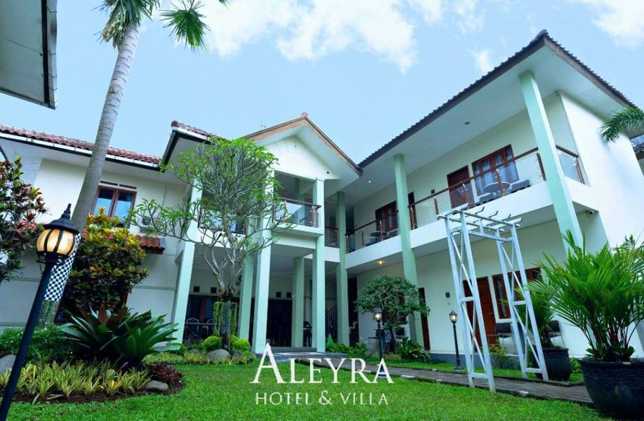  Aleyra Hotel & Villa's