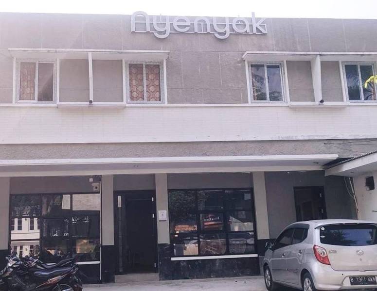 Nyenyak Senayan Benhil (1.7 km dari GBK)
