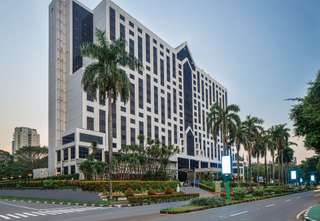 7 Rekomendasi Hotel dekat Pantai Trenggole untuk Staycation!, Mas Bellboy