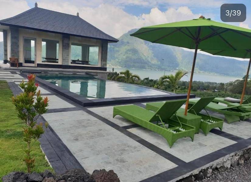 Batur Green Hill
