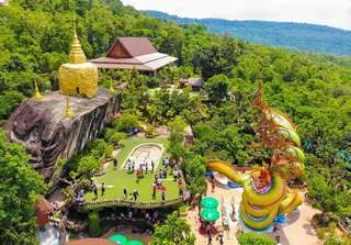 ประสบการณ์สุดพิเศษที่ วัดถ้ำผาแด่น สถานที่ท่องเที่ยวที่คุณไม่ควรพลาด, Nanthaphob N