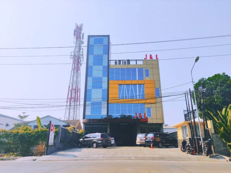 J & L Inn Semarang