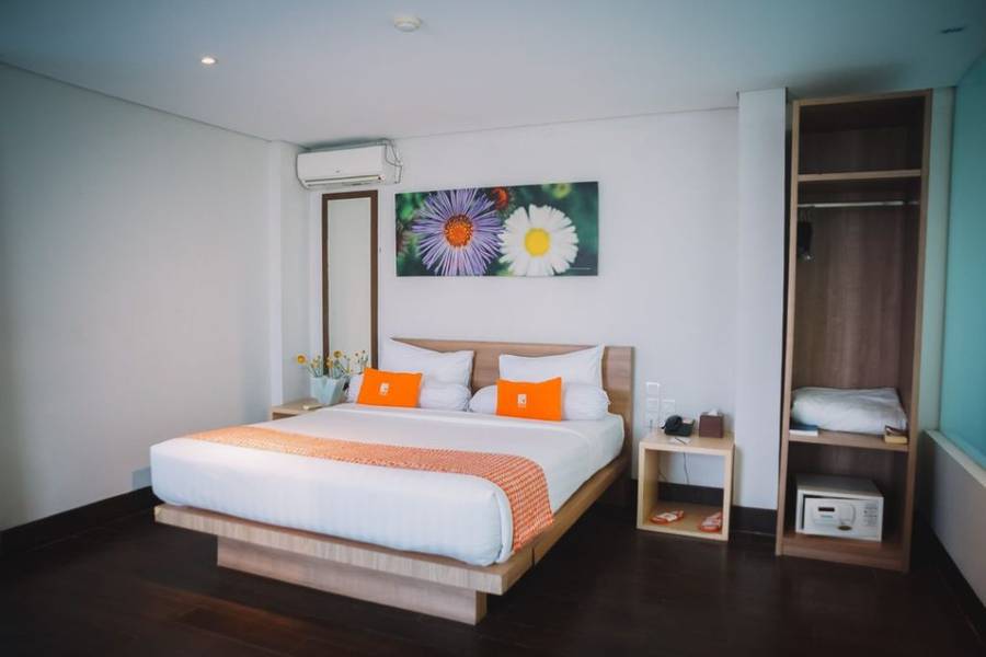 V Hotel & Residence
