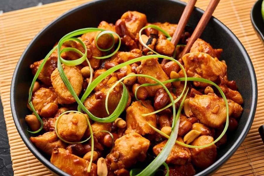 Gà Kung Pao là món xào trứ danh của ẩm thực Tứ Xuyên