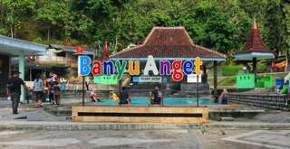 Banyu Anget Pacitan: Oase Air Panas Alami di Tengah Pesona Kota 1001 Goa, Xperience Team