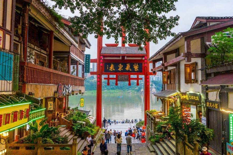 Phố cổ Ciqikou là điểm đến nổi tiếng tại Trùng Khánh