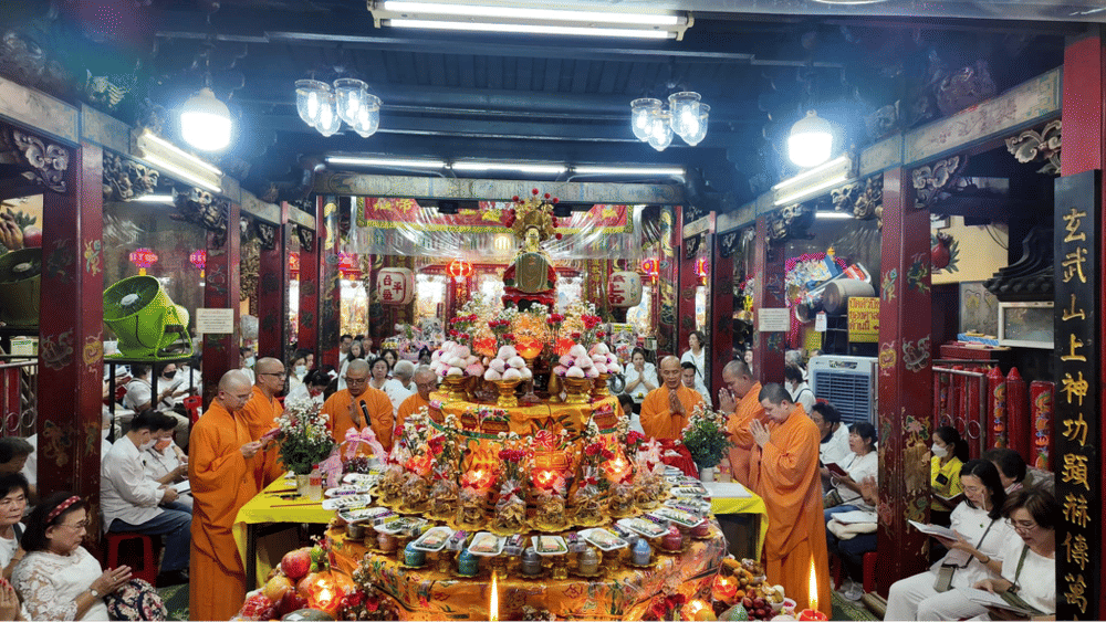 ไหว้ศาลเจ้าพ่อเสือ