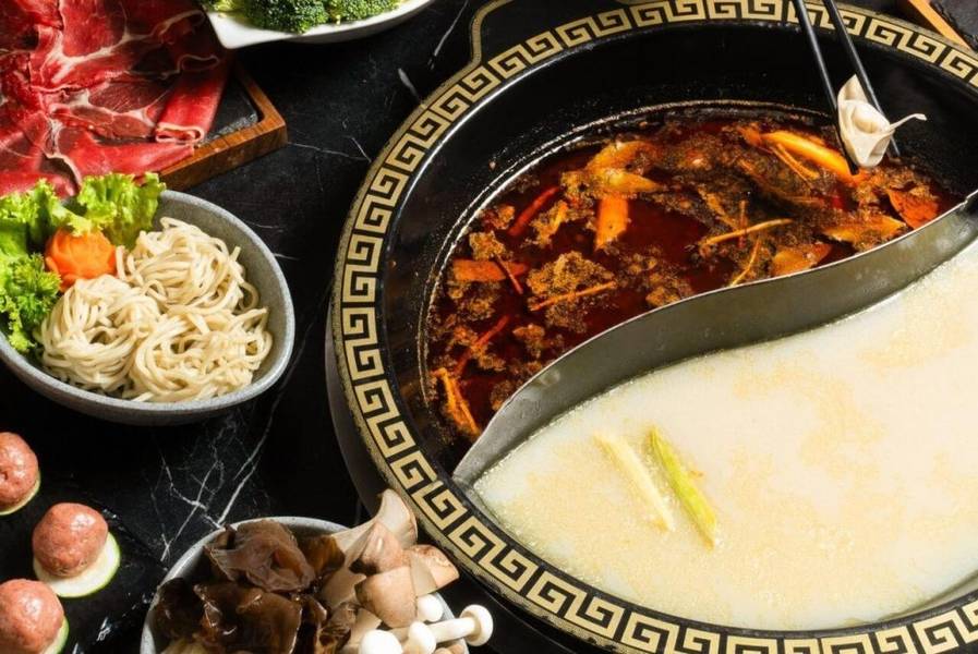 Thưởng thức lẩu Tứ Xuyên tại nhà