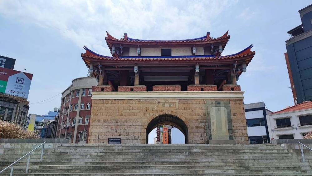Yin Hsi East Gate là di tích lịch sử quý giá và là biểu tượng văn hóa không thể thiếu khi nhắc đến thành phố Tân Trúc Đài Loan