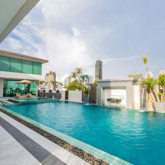 D Varee Montara Thonglor 25