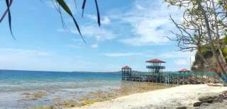 Pesona Pantai Manakarra dan Rekomendasi Hotel Sekitarnya, Mas Bellboy