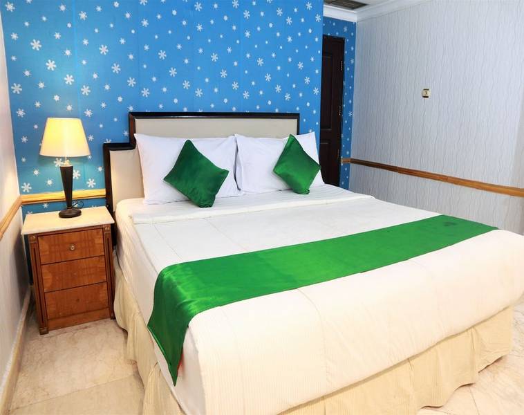 Istana Permata Hotel Dinoyo Surabaya
