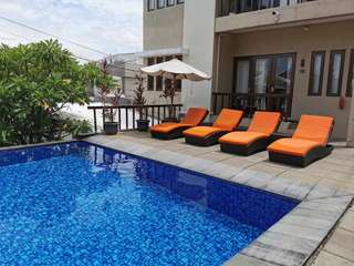 8 Rekomendasi Villa Semarang dengan Fasilitas Kolam Renang Terbaik, Mas Bellboy