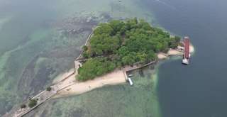 Menelusuri Peninggalan Sejarah di Pulau Onrust, Xperience Team