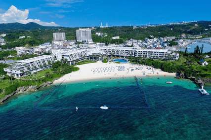 沖縄本島で“本当に海が目の前”のビーチホテル14選｜安い・子連れ・プライベートビーチ付きおすすめも！, Traveloka Japan