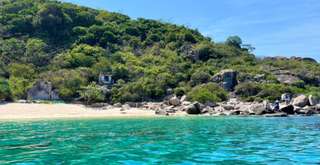 Hòn Nưa Phú Yên: Hòn đảo thiên đường giữa biển, Traveloka VN