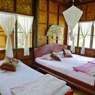 บ้านจันทร์ส่องแสง โฮมสเตย์