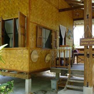 บ้านจันทร์ส่องแสง โฮมสเตย์