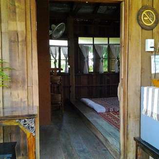 บ้านจันทร์ส่องแสง โฮมสเตย์