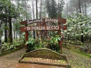 Eksplor Wisata Puncak Becici & Rekomendasi Hotel Sekitarnya, Mas Bellboy