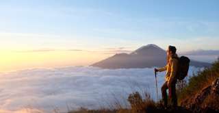 Mount Batur Trekking: Lokasi, Jalur  & Estimasi Budget , Travel Bestie