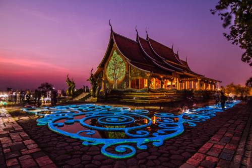 วัดสิรินธรวรารามภูพร้าว (วัดเรืองแสง)