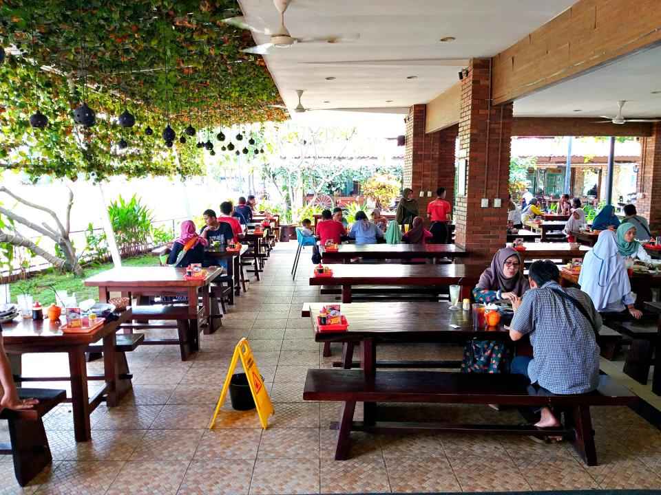 Bebek Kaleyo Grand Wisata Tambun Selatan Bekasi Traveloka Eats