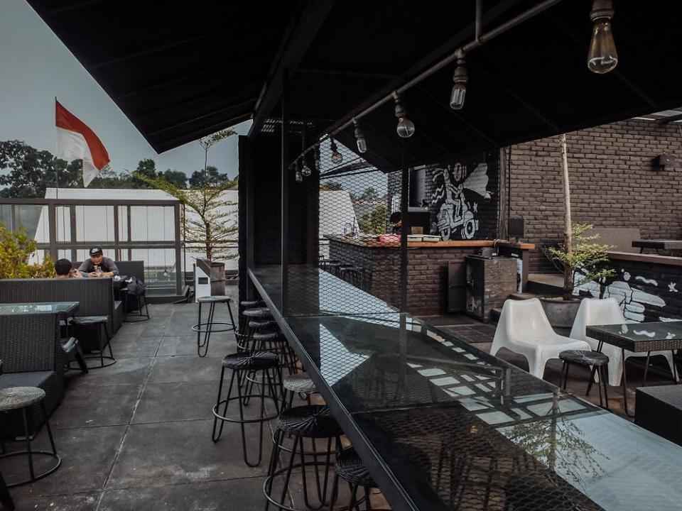 cafe bogor live music