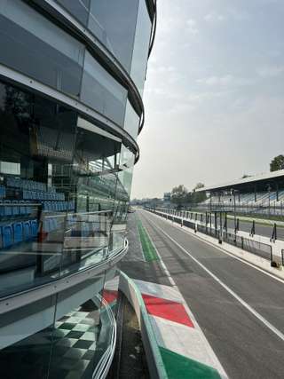Travel to the Italian F1 GP at Monza: Where Passion and Speed Collide, Global Team