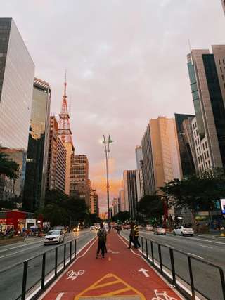 Feel the Energy of São Paulo at the Brazilian F1 GP, Global Team