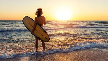 Top Surf Spots in Bali for Beginners to Advanced Surfers , Traveloka Accomodation