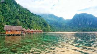 10 Rekomendasi Pesona Pantai di Maluku yang Indah dan Cantik, Mas Bellboy