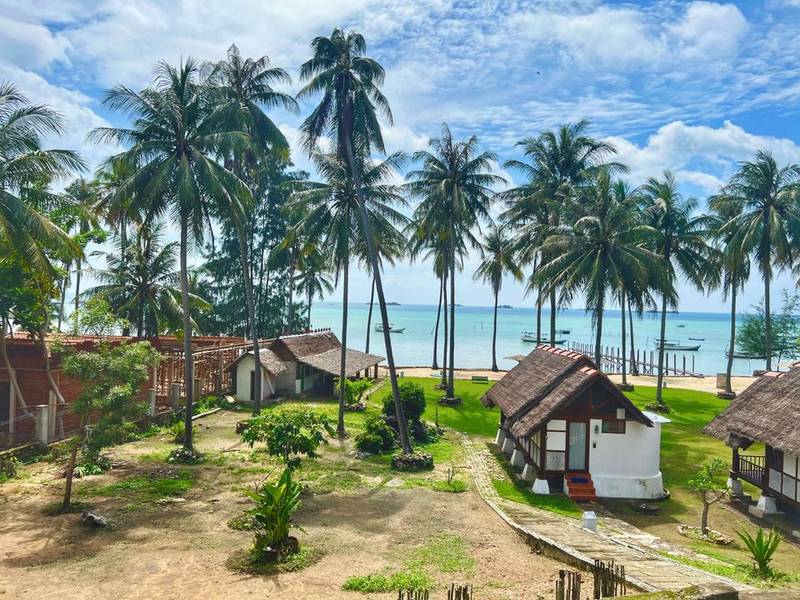Arys Lagoon Bungalow & Hotel