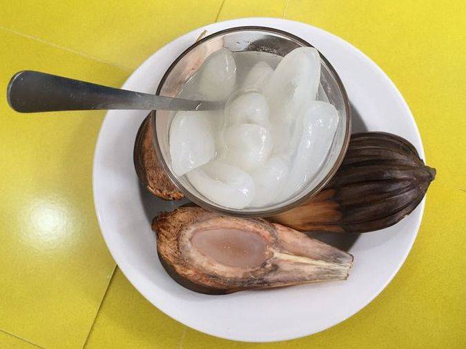 Dừa nước miền Tây đá đường chính là món ngon giải nhiệt mùa hè được yêu thích nhất tại Nam Bộ