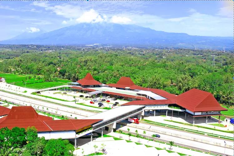 Rekomendasi Rest Area Sentul yang Ada Tempat Kuliner