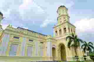 Malaysia Budget Travel Guide: Save on Food, Hotels & Transport
, Global Traveller