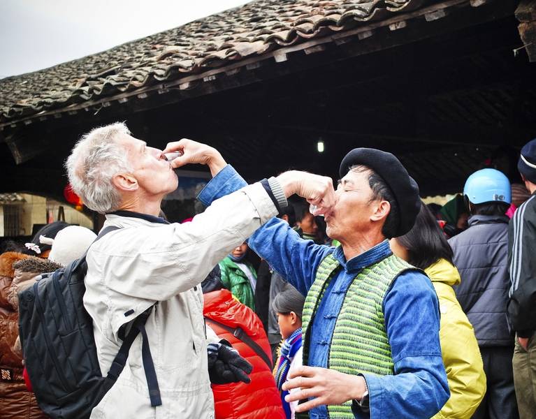 Rượu ngô là đặc sản nổi tiếng nhất của làng cổ Thiên Hương